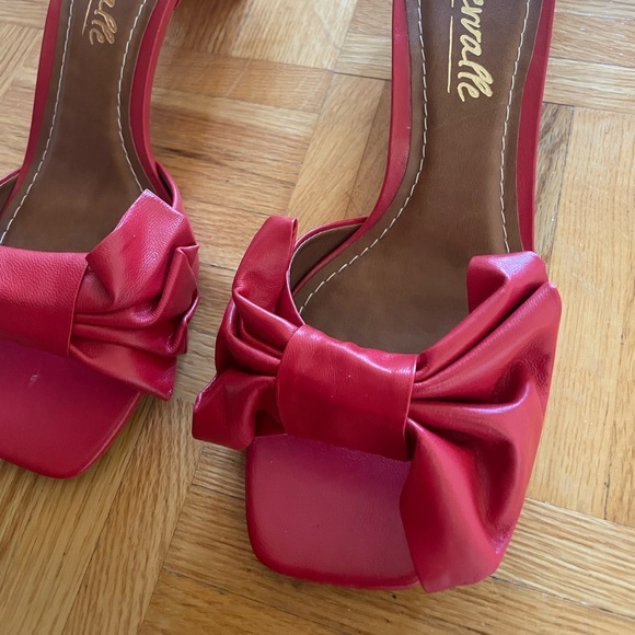 L'INTERVALLE Shoes - L'Intervalle Red Bow Heels